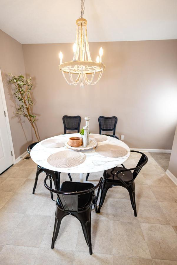 Lux - Downtown Oasis - Pool Table! Free Parking! Villa Lexington Esterno foto